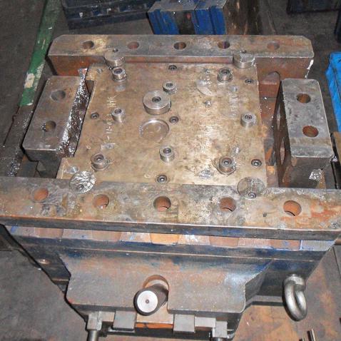 Cleaning steps of die casting mold