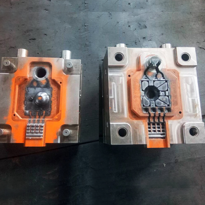 How to make the row structure of die casting die?